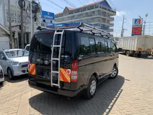 Toyota HiAce 2017 Black