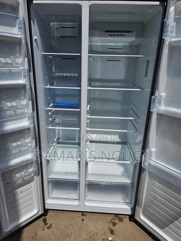 Hisense Side by Side Refrigerator (Good as New ) - thumbnail 3