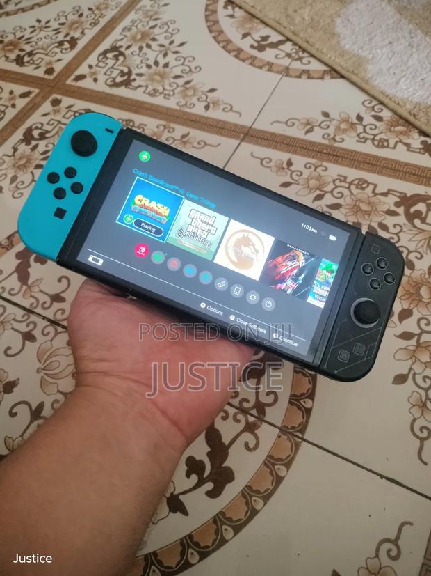 Nintendo Switch Oled 256gb Chipped - thumbnail 4