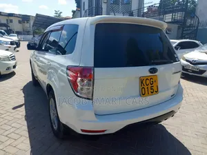 Subaru Forester 2018 White