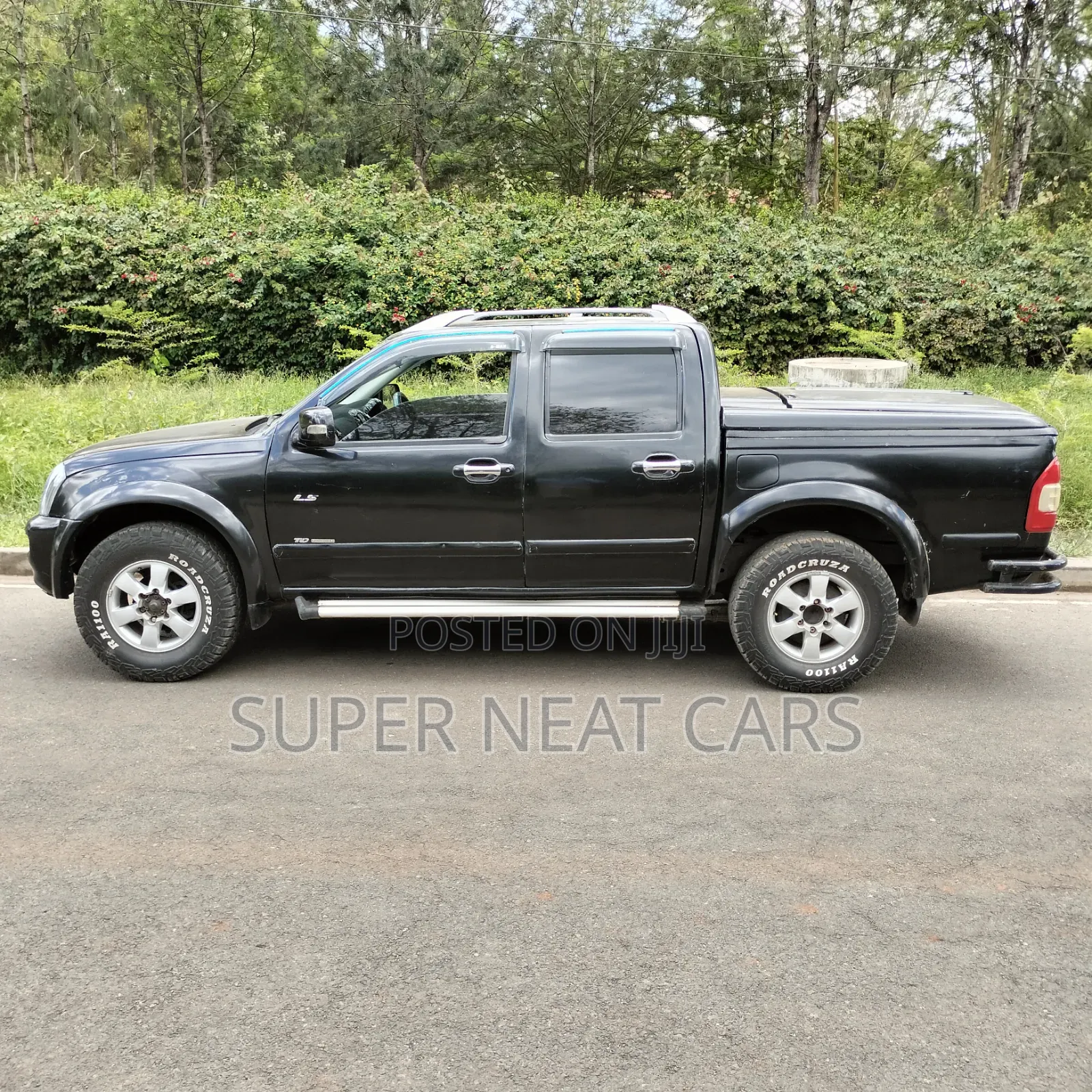Isuzu D-MAX 2006 Black