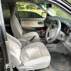 Isuzu D-MAX 2006 Black