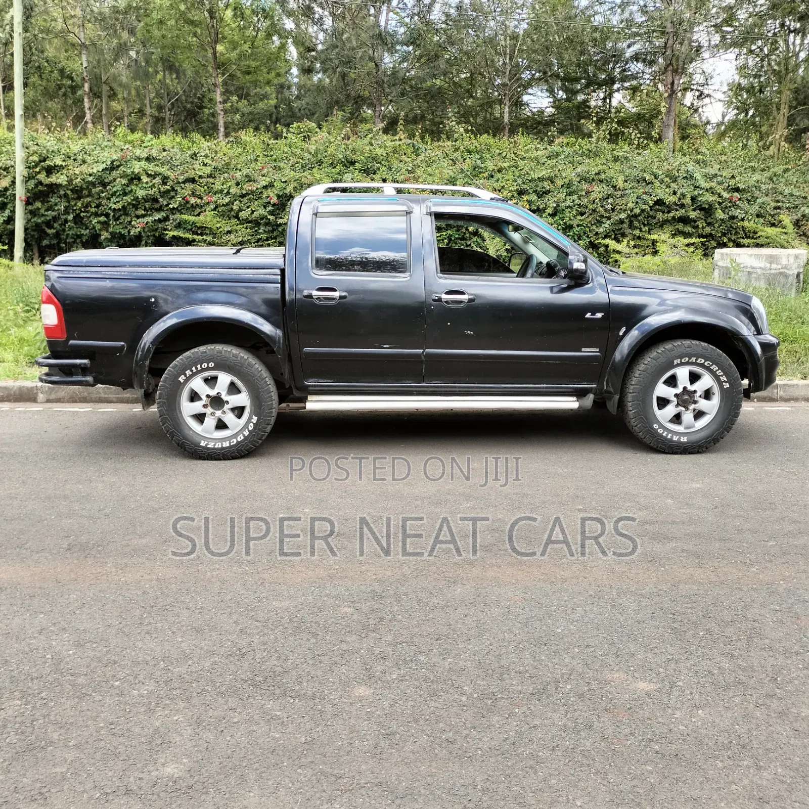 Isuzu D-MAX 2006 Black