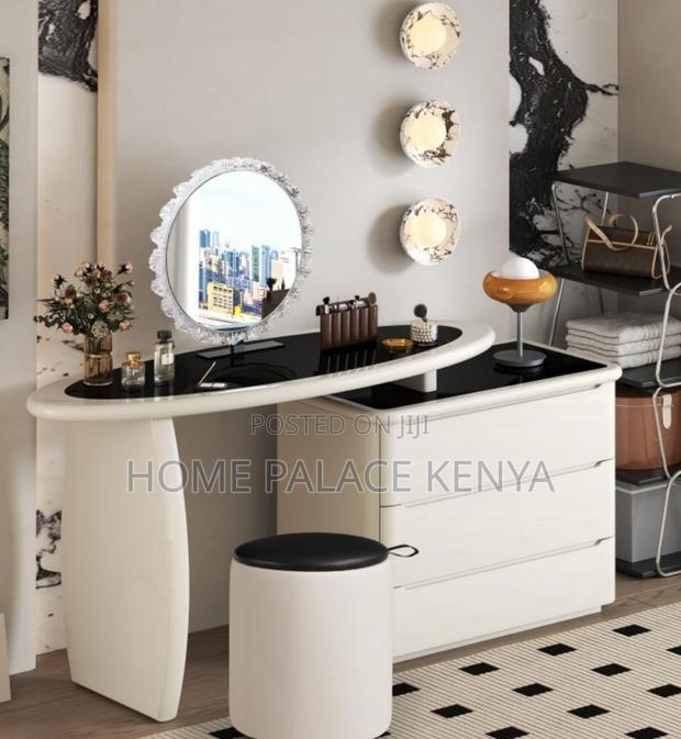 Vanity Table: Solid Wood MDF Led Makeup Dressing Table - thumbnail 2