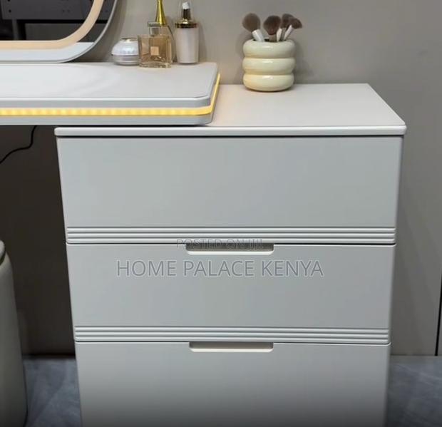 Vanity Table: Solid Wood MDF Led Makeup Dressing Table - thumbnail 8