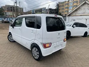Suzuki Wagon R 660 Hybrid FWD 2020 White