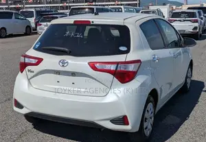Toyota Vitz 2019 Silver