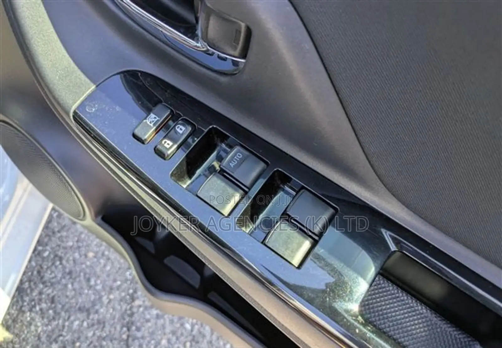 Toyota Vitz 2019 Silver