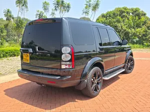 Land Rover Discovery 2016 Black