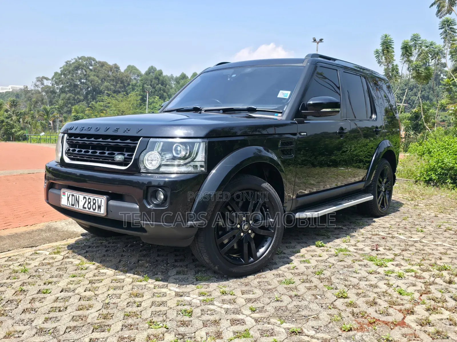 Land Rover Discovery 2016 Black