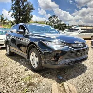 Toyota Harrier 2.0 4WD 2020 Black