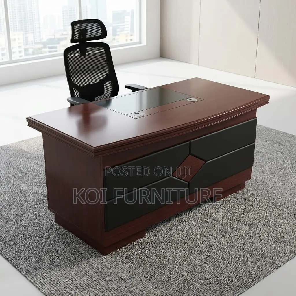 Office Desk : Mahogany Finish Executive Office Desk