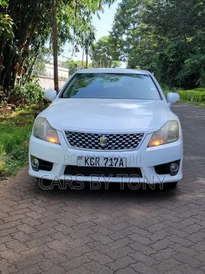 Toyota Crown 2012 White