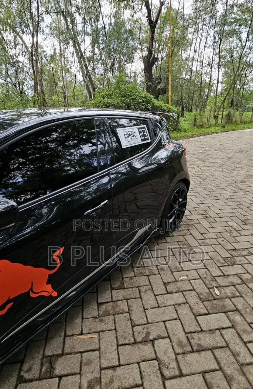 Renault Clio 2017 Black