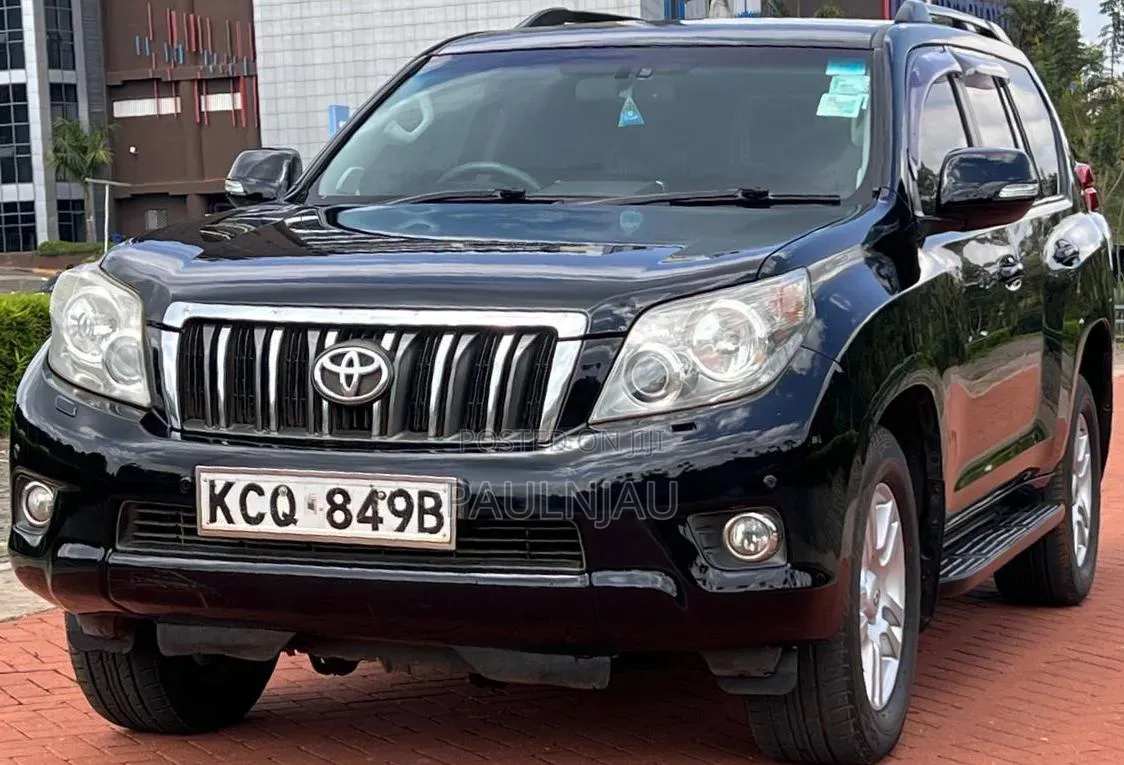 Toyota Land Cruiser Prado 2013 Black