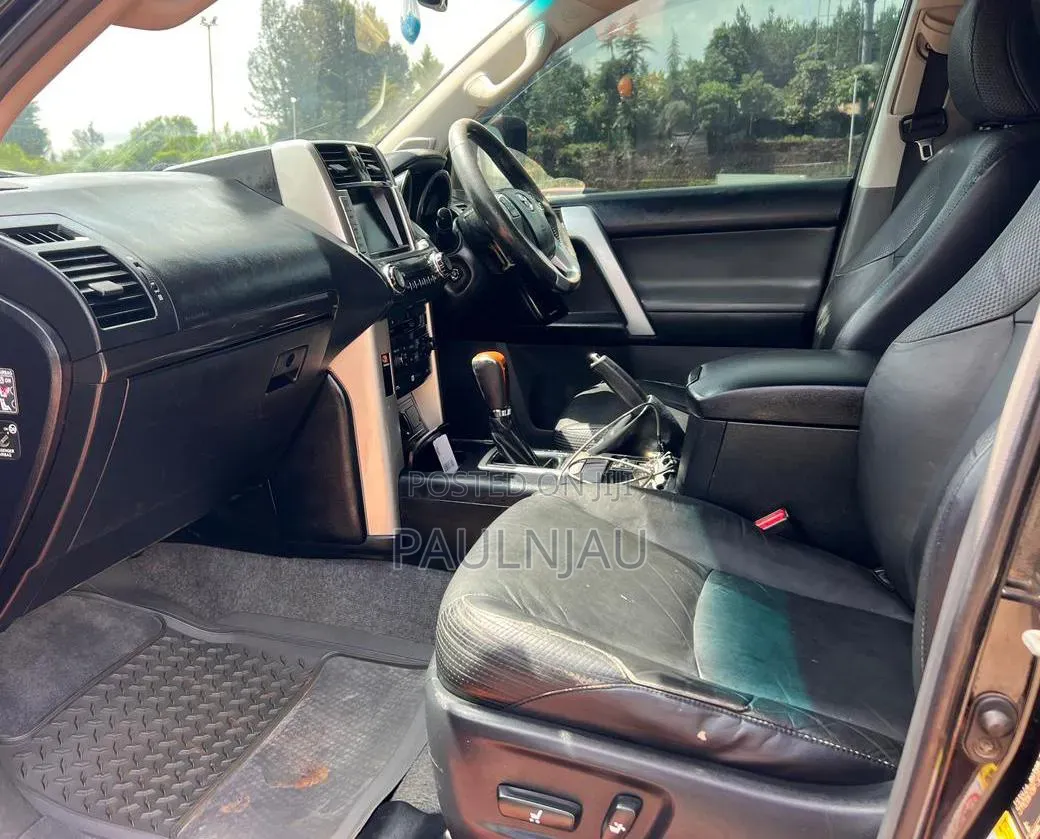 Toyota Land Cruiser Prado 2013 Black