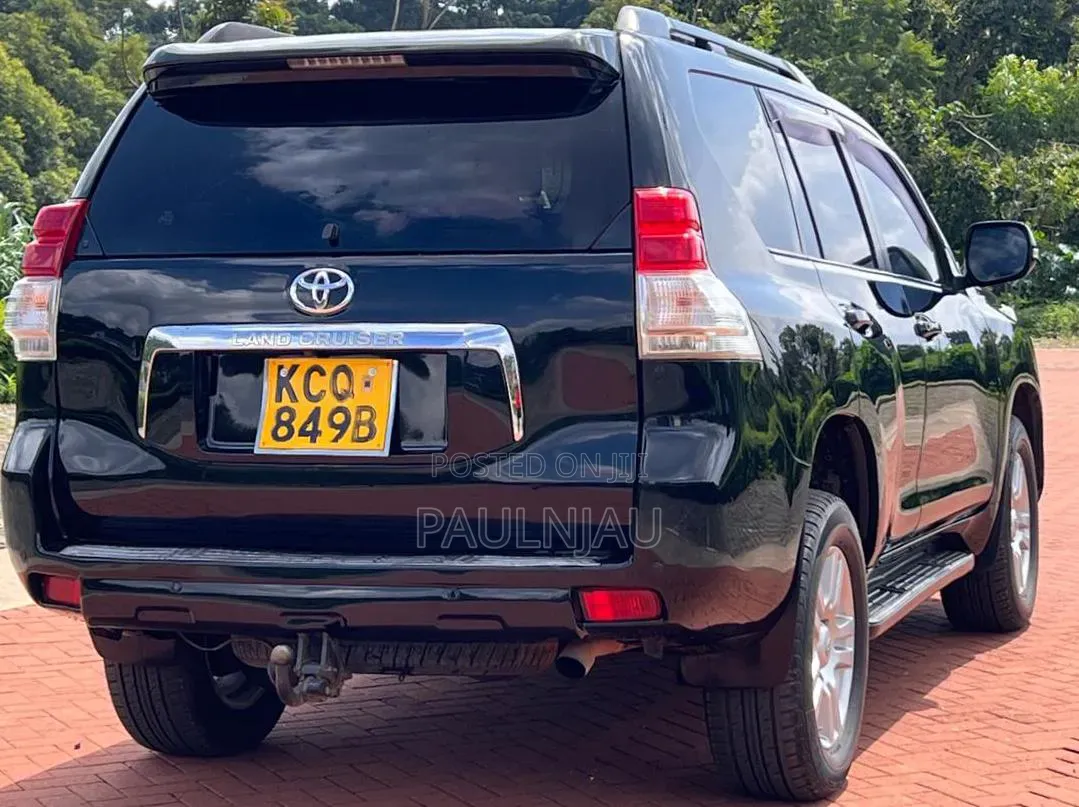 Toyota Land Cruiser Prado 2013 Black