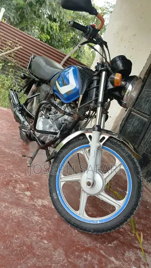 TVS HLX 125 2021 Blue