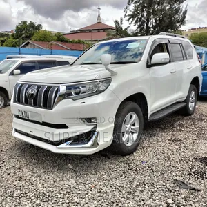 Toyota Land Cruiser Prado 2.8 2019 White
