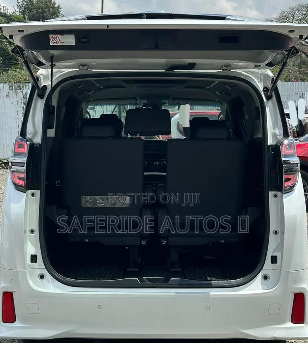 Toyota Vellfire 2019 White - thumbnail 7