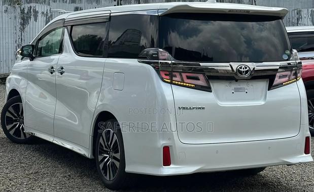 Toyota Vellfire 2019 White - thumbnail 2