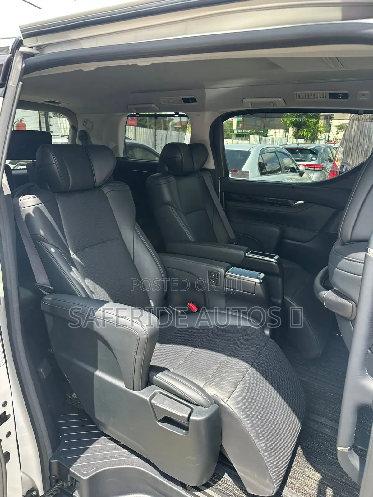 Toyota Vellfire 2019 White