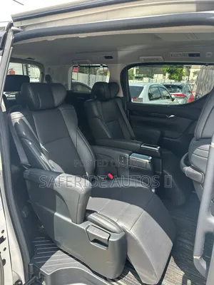 Toyota Vellfire 2019 White