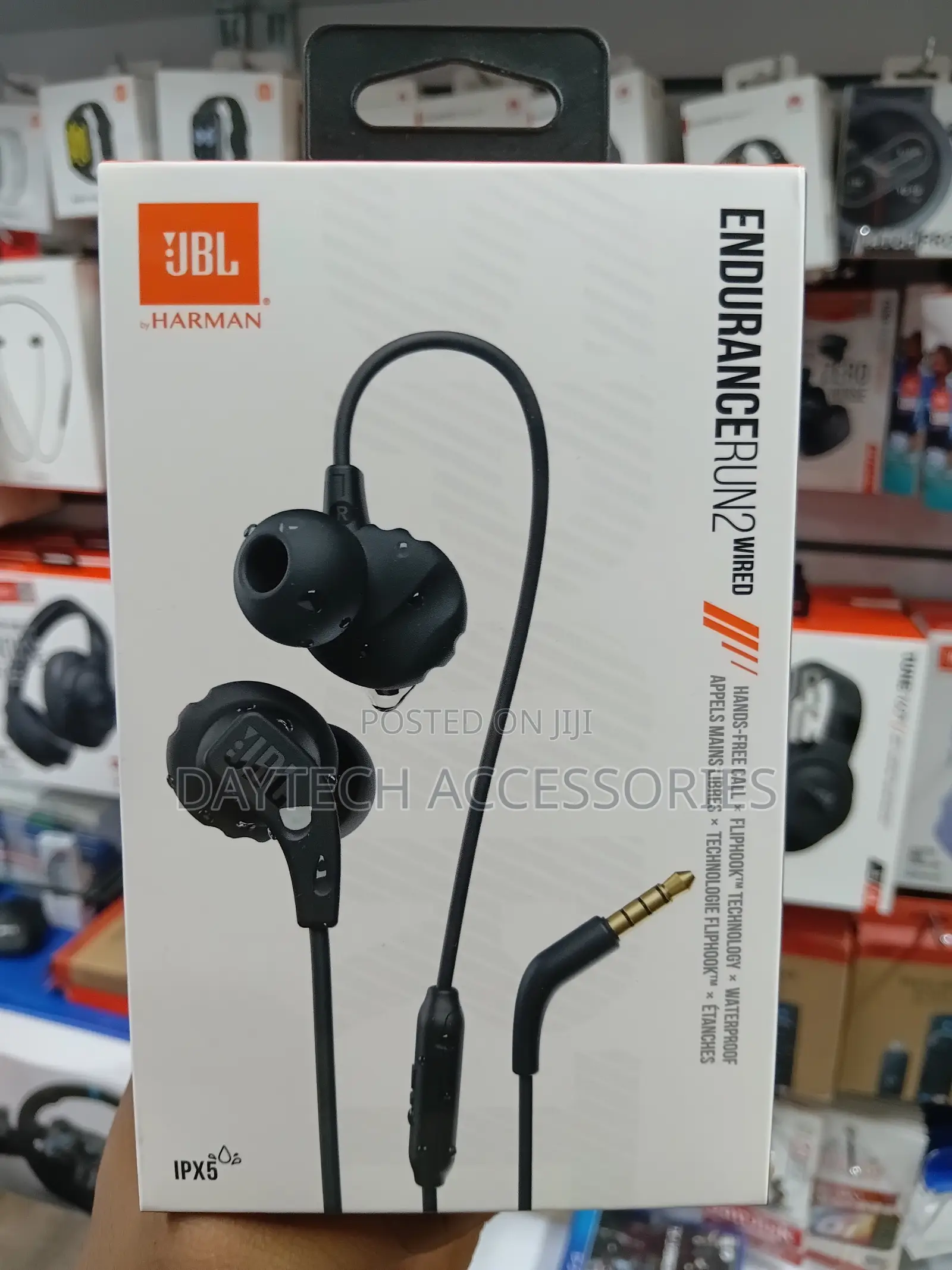 These Are the JBL Endurance Run 2 Wired Headphones in Black.