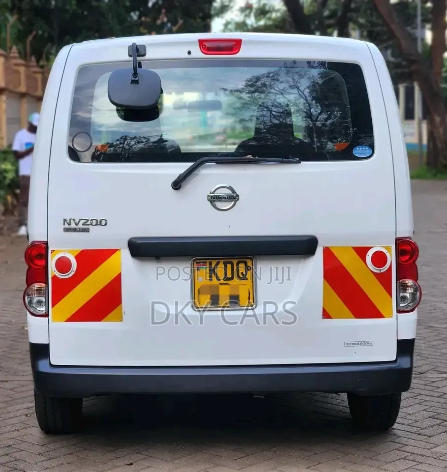 Nissan NV200 2017 White
