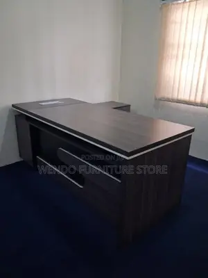 Office Desk; 1.6 Meters Executive Modern Vaneta Office Desk