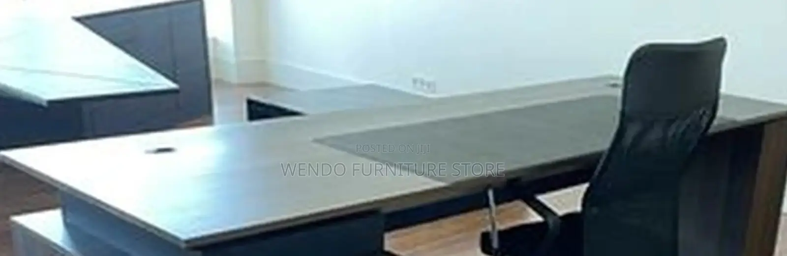 Office Desk; 1.6 Meters Executive Modern Vaneta Office Desk