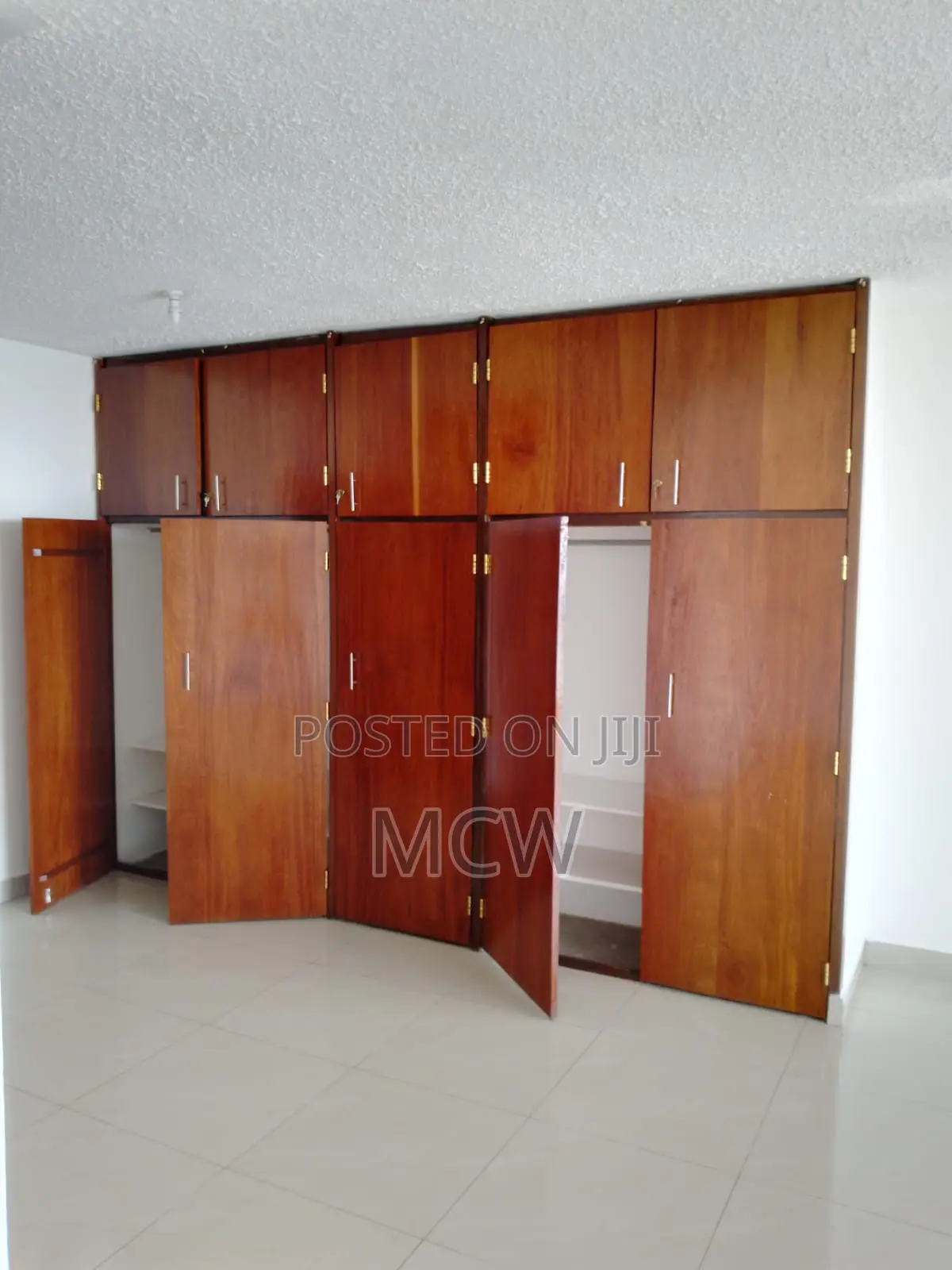 3bdrm Apartment in Biashara, Digo Road for sale