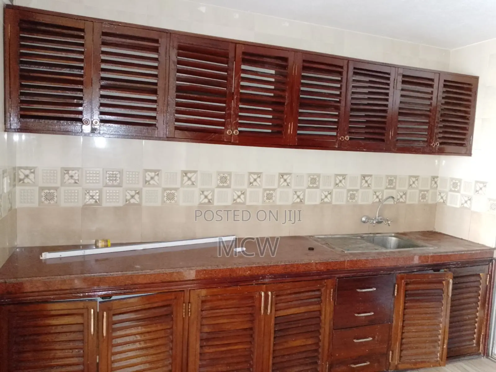 3bdrm Apartment in Biashara, Digo Road for sale