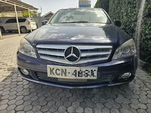 Mercedes-Benz C200 2010 Gray