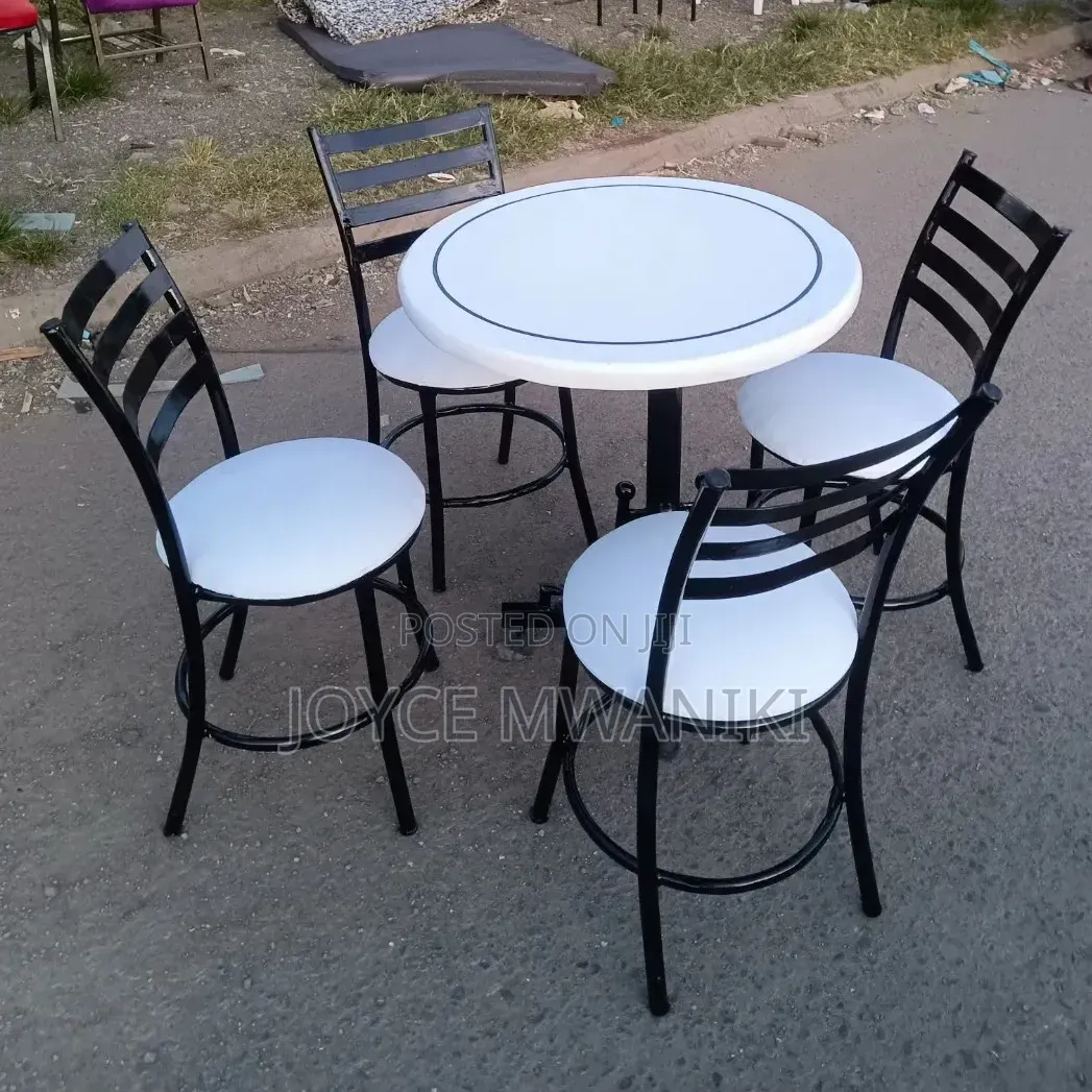 Restaurant Set White, With Round White Table