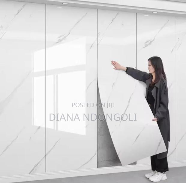 Ardhesive Marble Wallpaper
