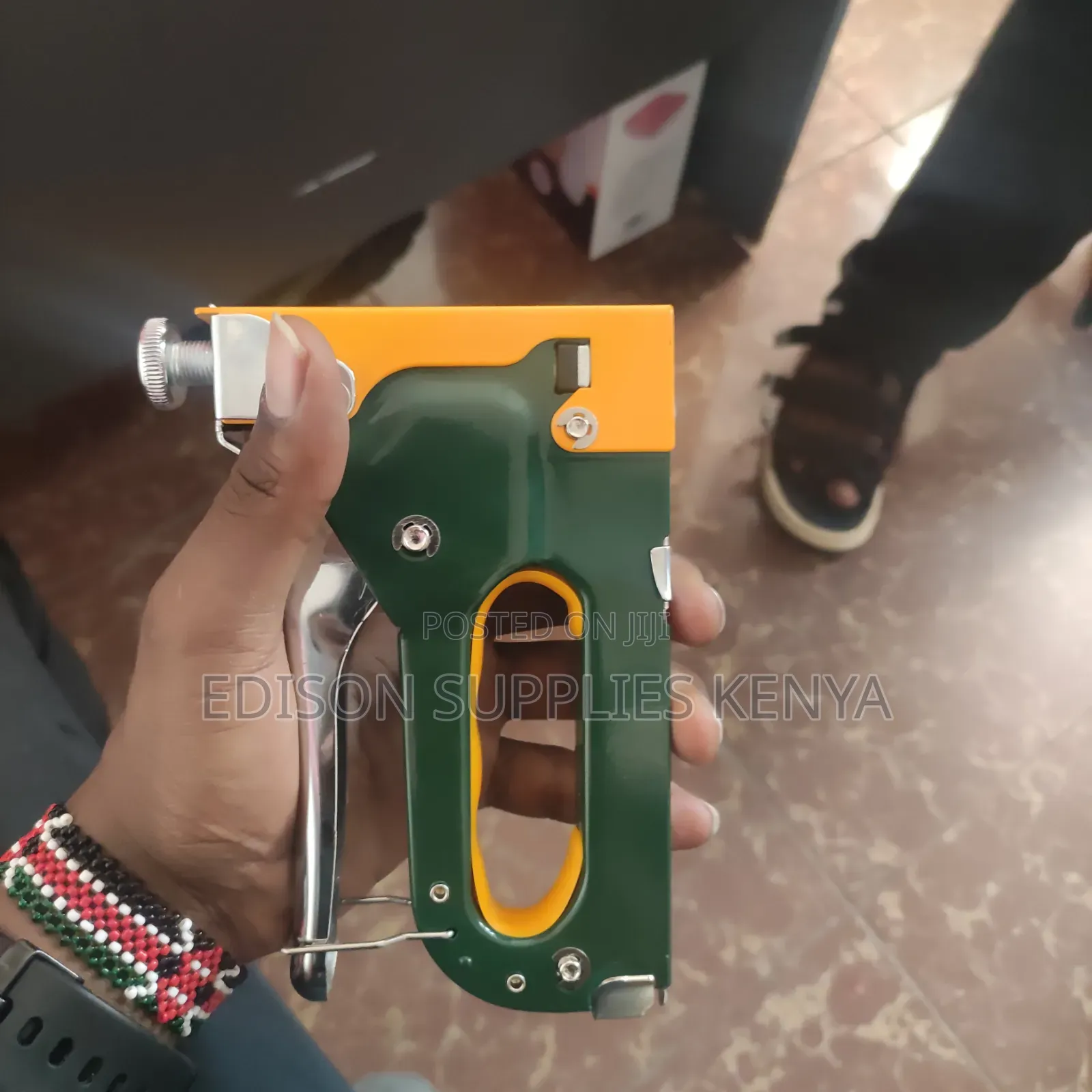Staple Guns Heavy Duty Jadever 3-in-1 Crown Brad Stapler Gun 3 Way