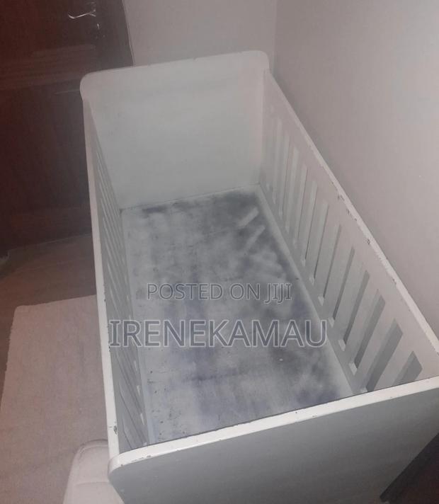 White Wooden Baby Cot - thumbnail 5