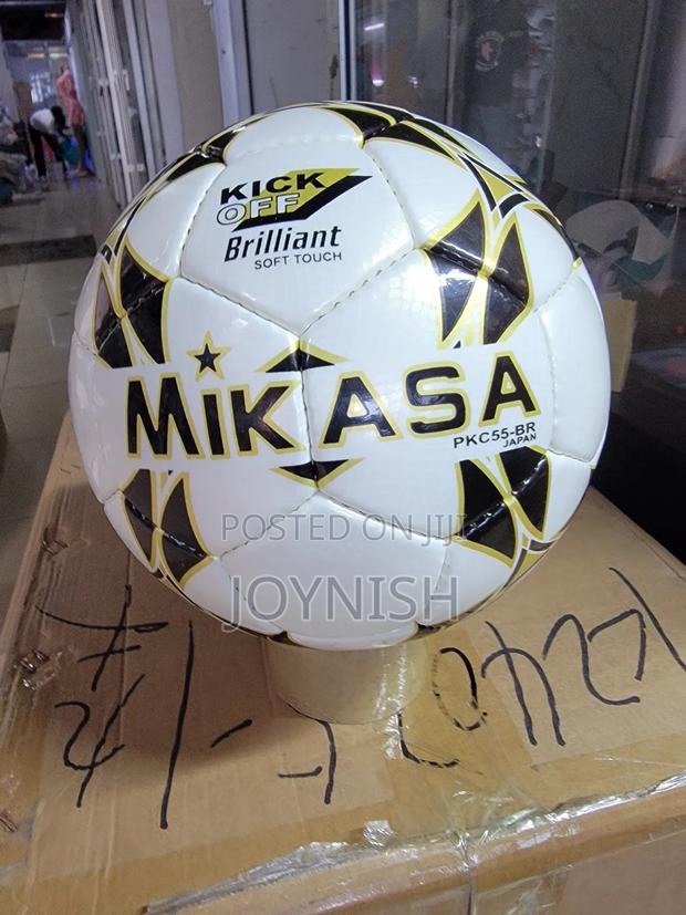 Size 5 Mikasa Balls Football - thumbnail 2