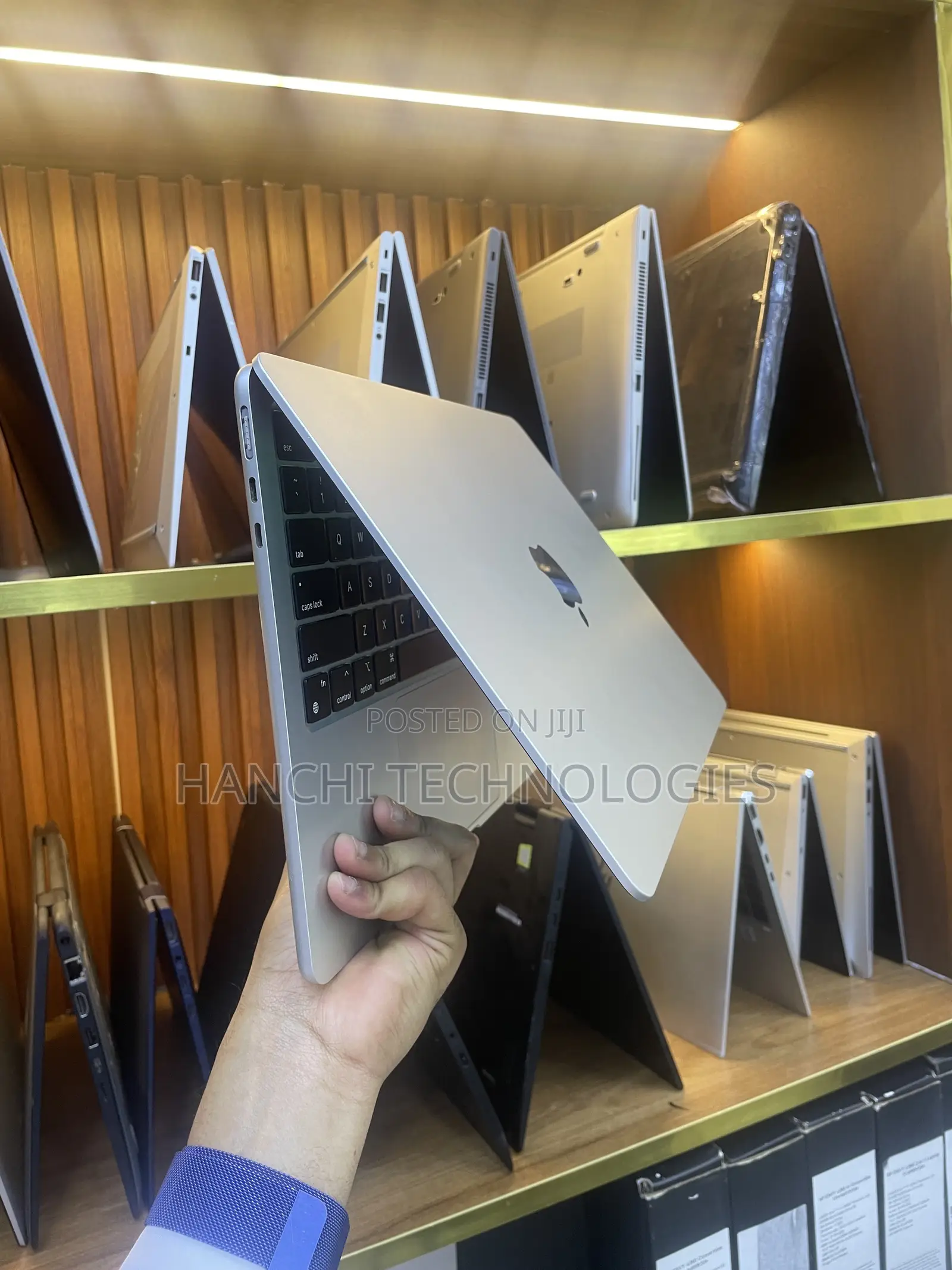 Laptop Apple MacBook Air 2022 M2 8GB Intel Core M2 SSD 256GB
