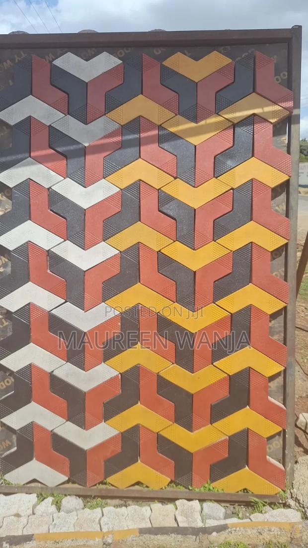 Arrow Red Cabro Pavers - thumbnail 2