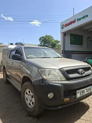 Toyota Hilux 2.5 D-4D 4X4 SRX 2010 Brown