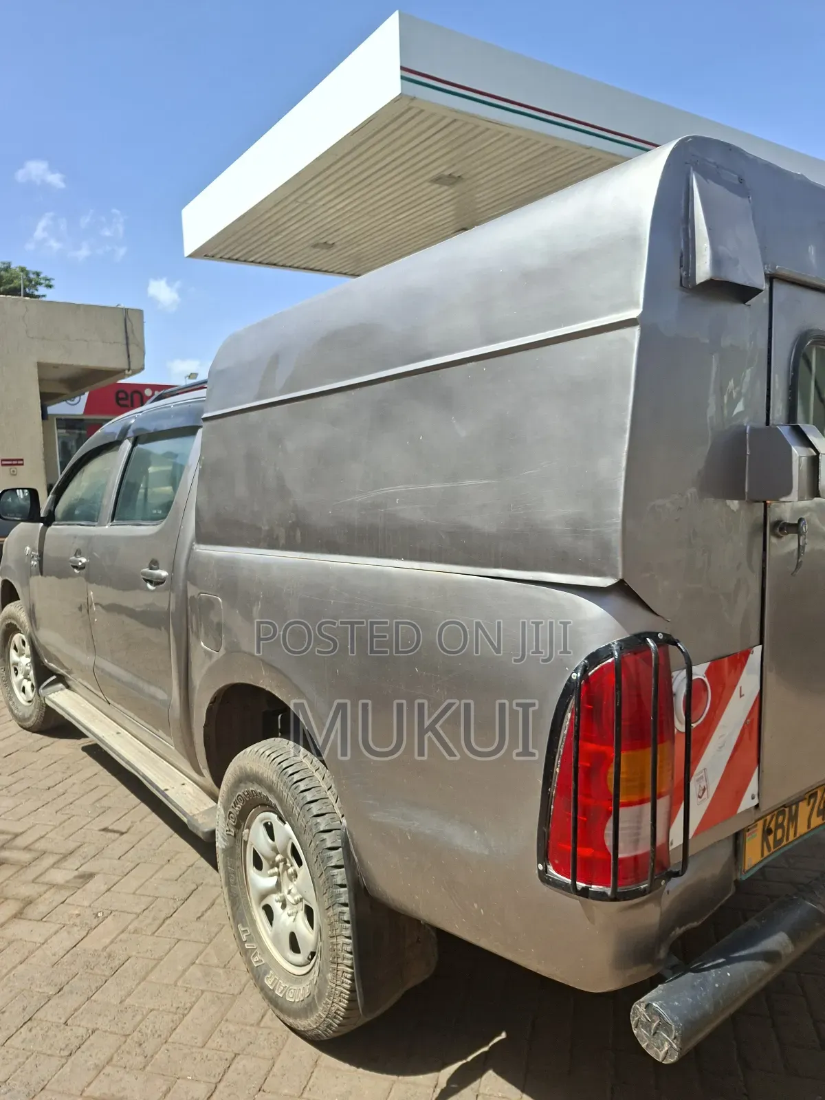 Toyota Hilux 2.5 D-4D 4X4 SRX 2010 Brown