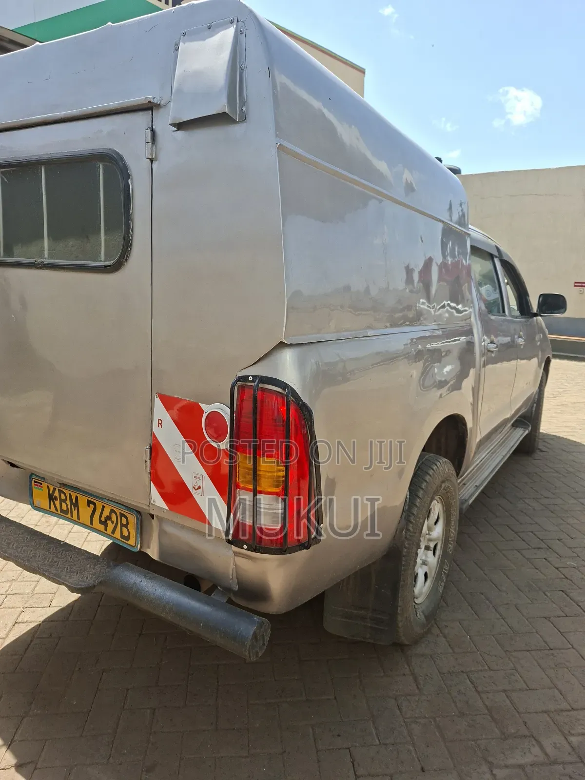Toyota Hilux 2.5 D-4D 4X4 SRX 2010 Brown