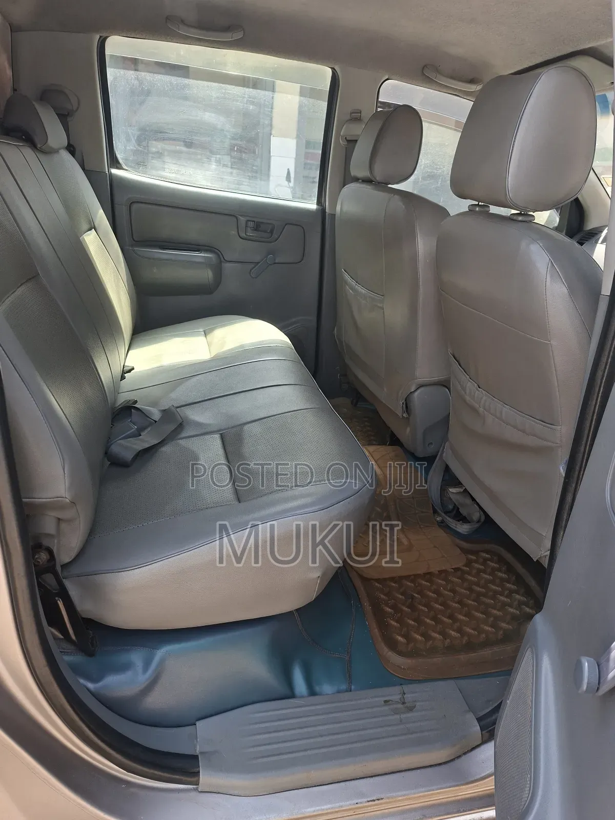 Toyota Hilux 2.5 D-4D 4X4 SRX 2010 Brown
