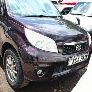 Toyota Rush 2012 Maroon
