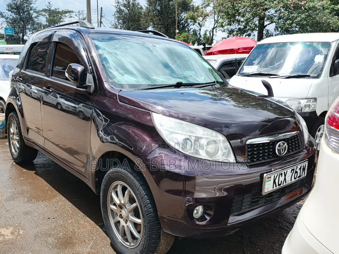 Toyota Rush 2012 Maroon