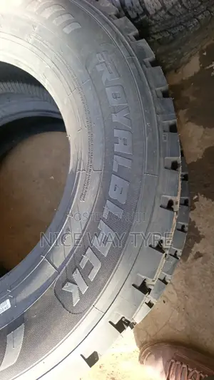 265/70r19.5 Royalblack