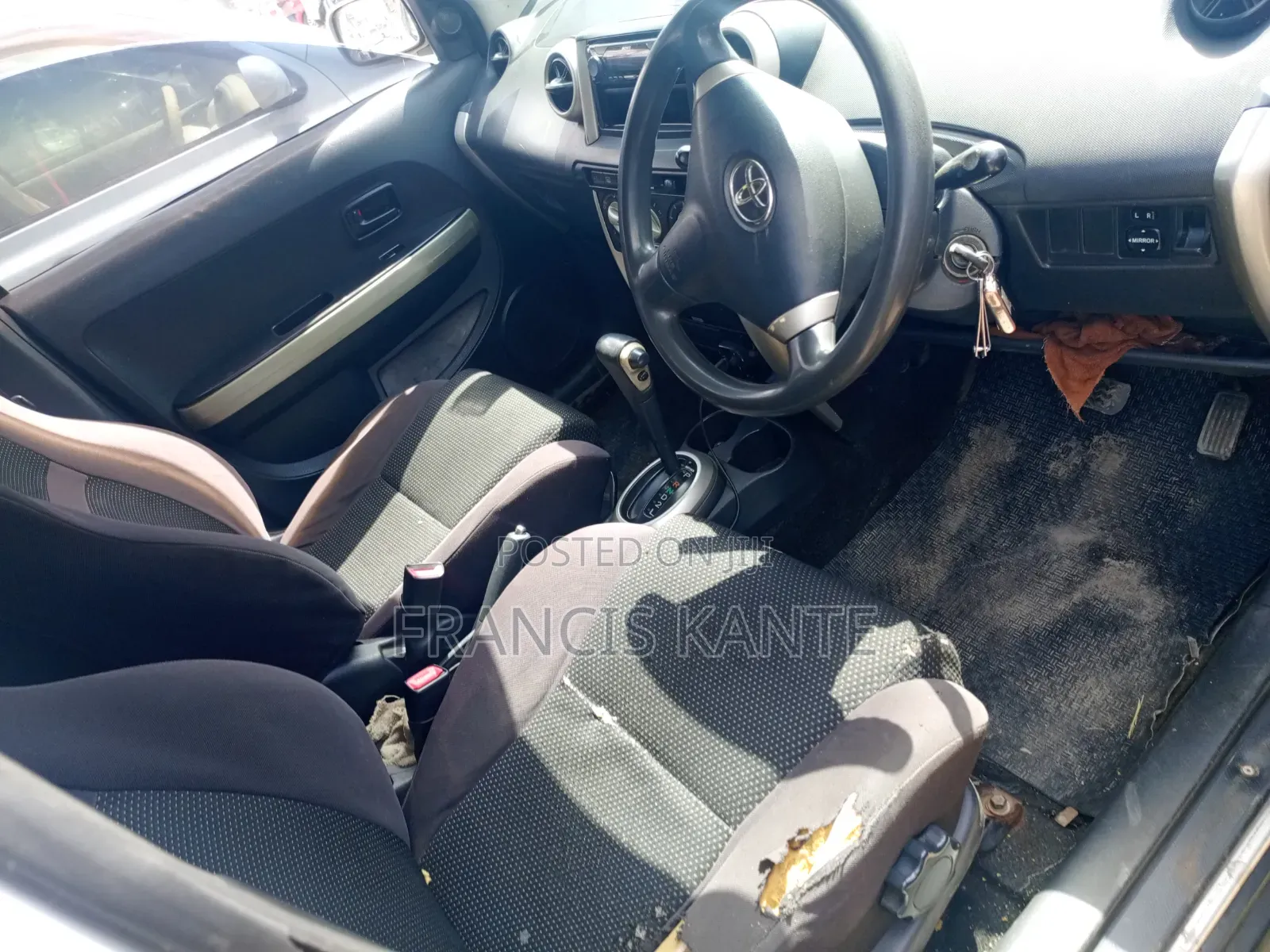 Toyota IST 2009 Silver