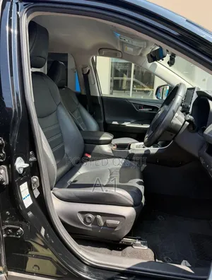 Toyota RAV4 LE FWD 2020 Black